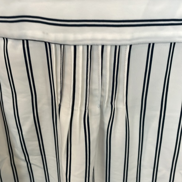 Banana Republic dressy top Small - Picture 7 of 7